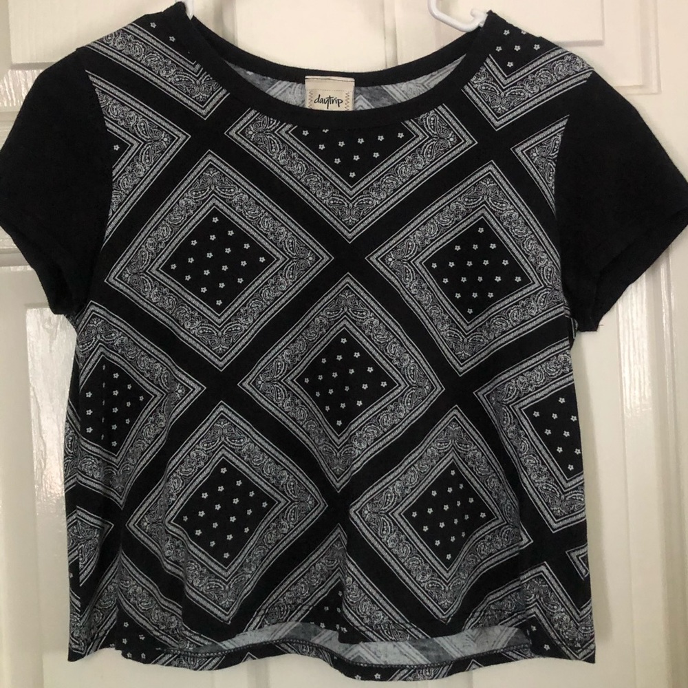 DAYTRIP BLACK CROPPED SHIRT